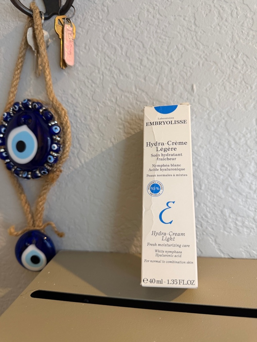 Embryolisse Hydra-Crème Légère Light Moisturizer — White